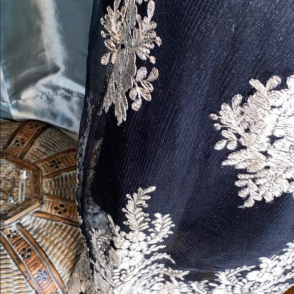 Beautiful Evening Dress - Picture 6 of 6